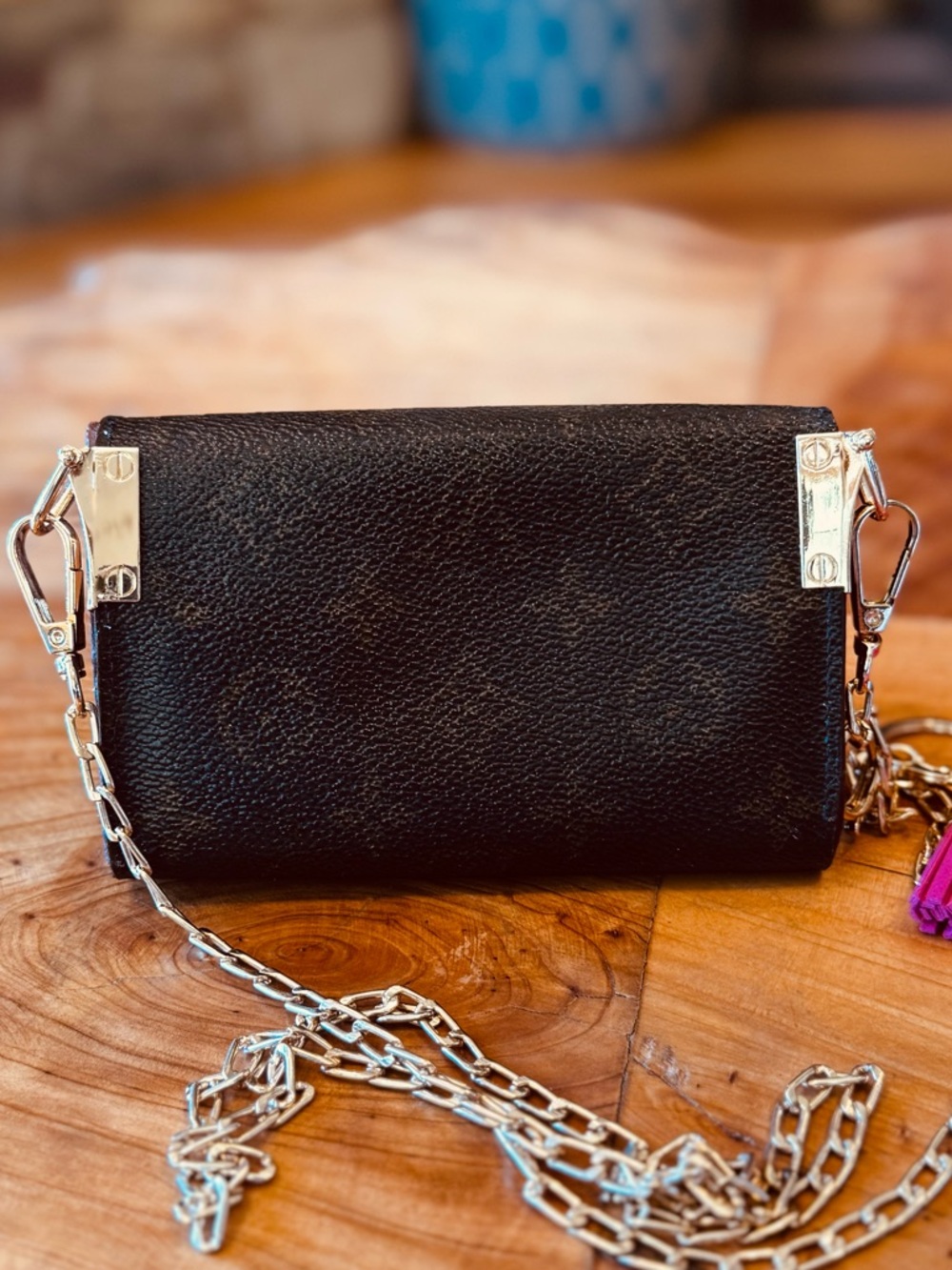 Louis Vuitton
Damier Ebene Porte-Monnaie
Billets
Trésor Wallet repurposed - Picture 4 of 16